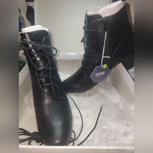 Black Women's Ankle Boots Croft & Barrow